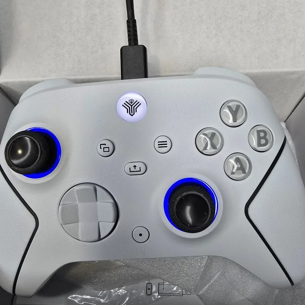 YUYIU XB-023 Wireless White Controller For Xbox 2.4G RGB Joysticks Carbon Black